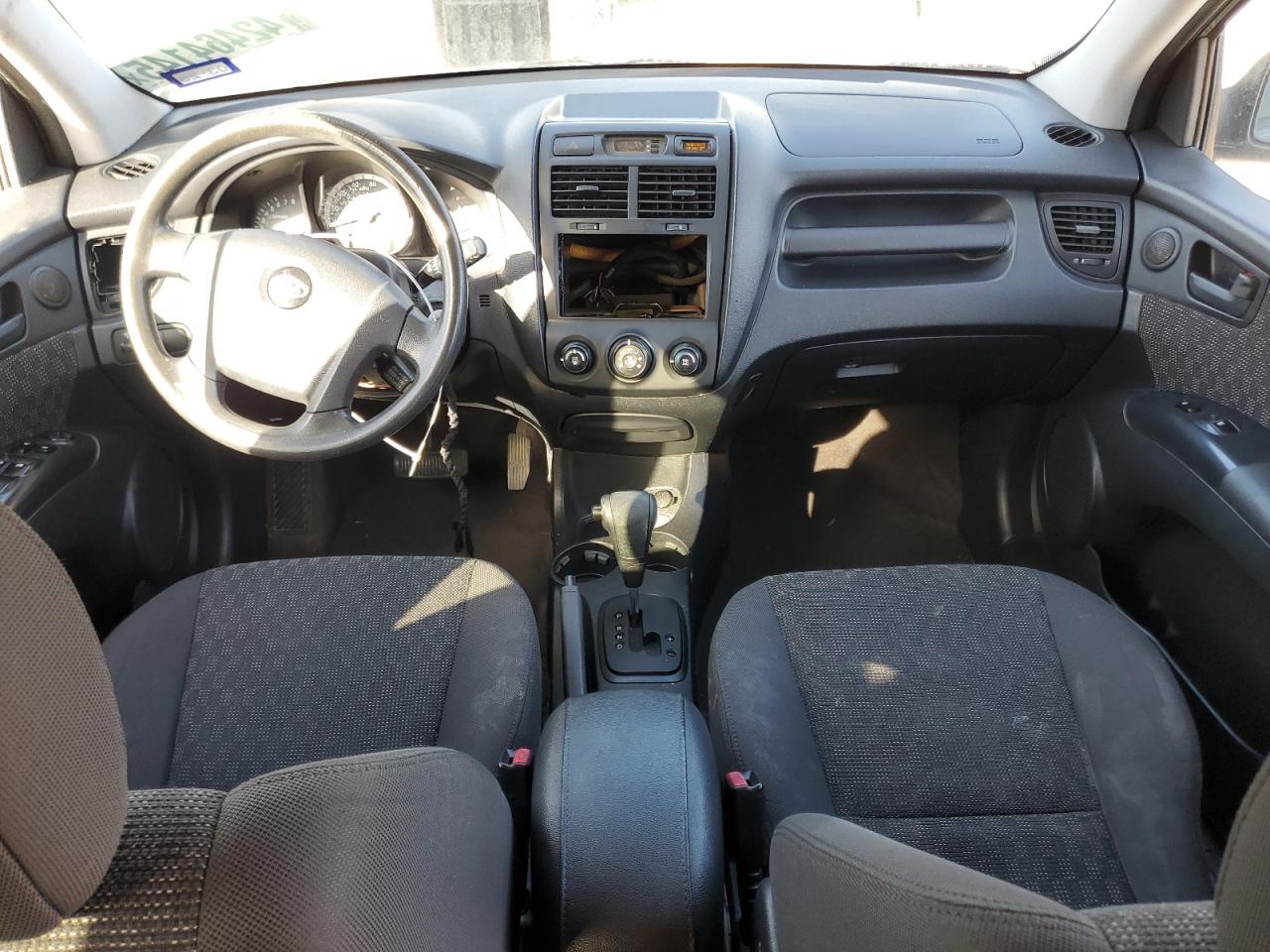 2006 Kia Sportage - Image 8