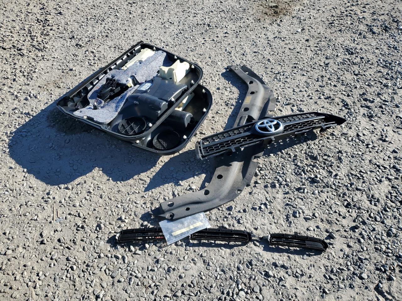 2012 Toyota RAV 4 - Image 13