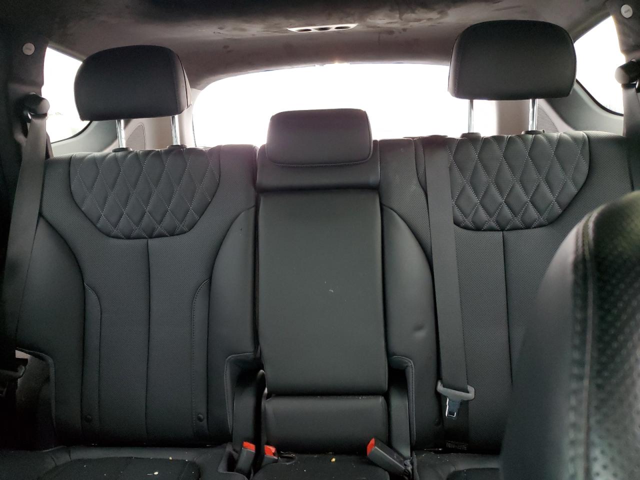 2022 Hyundai Santa Fe - Image 10
