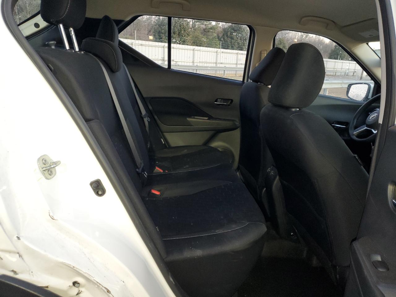 2024 Nissan Kicks - Image 11