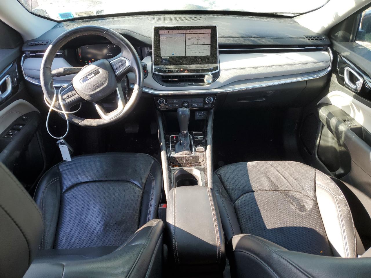 2022 Jeep Compass - Image 8