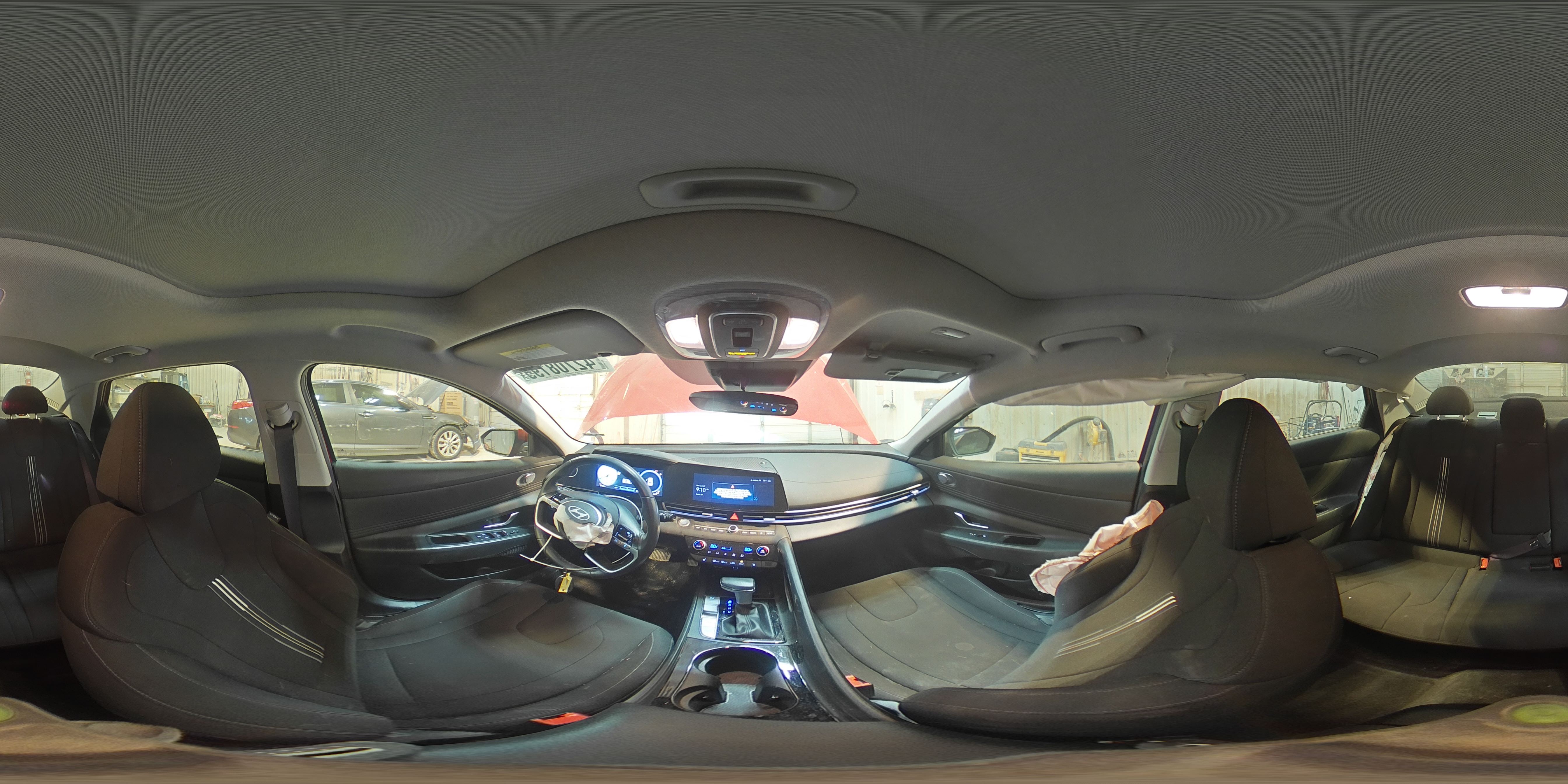 2024 Hyundai Elantra - Image 12