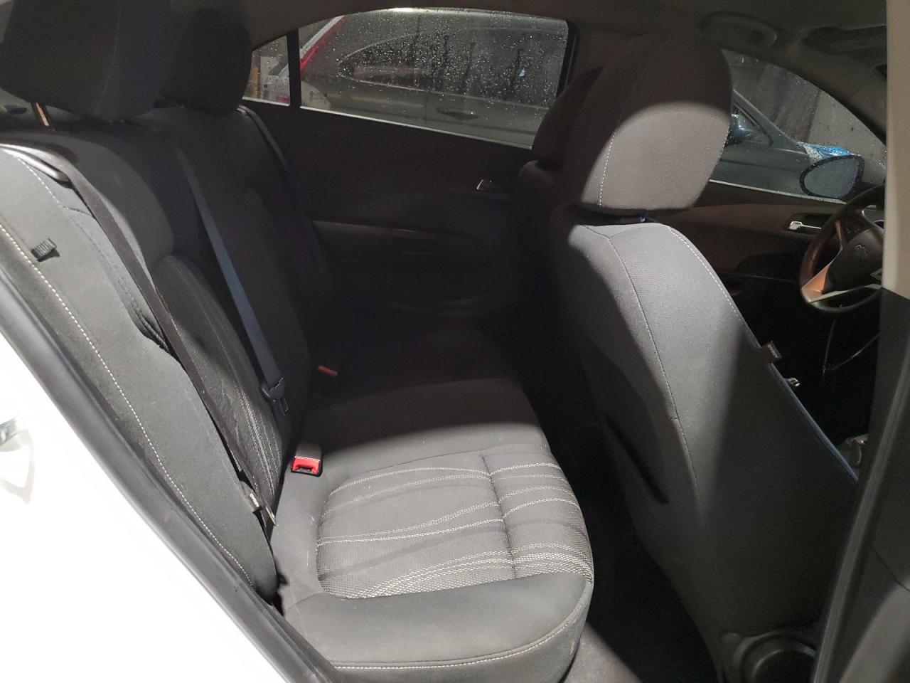 2017 Chevrolet Sonic - Image 10