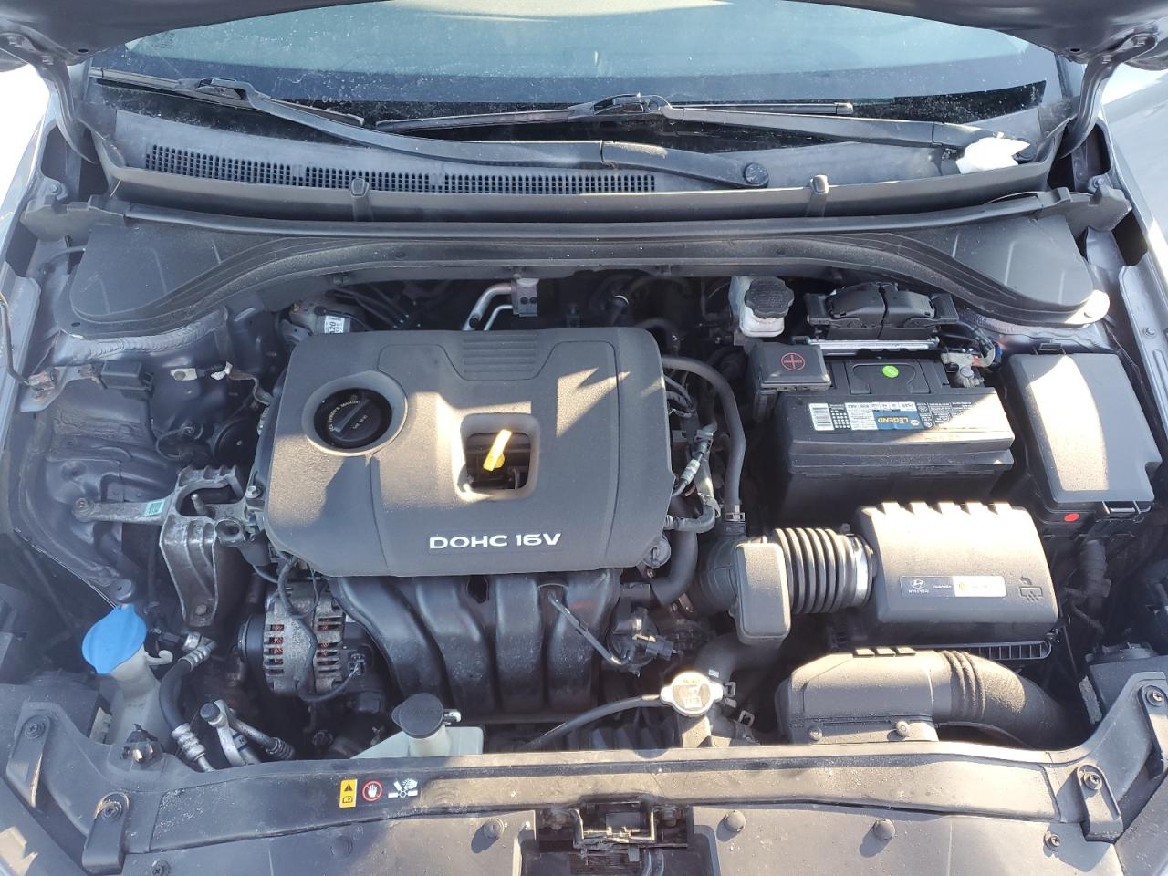 2018 Hyundai Elantra - Image 11