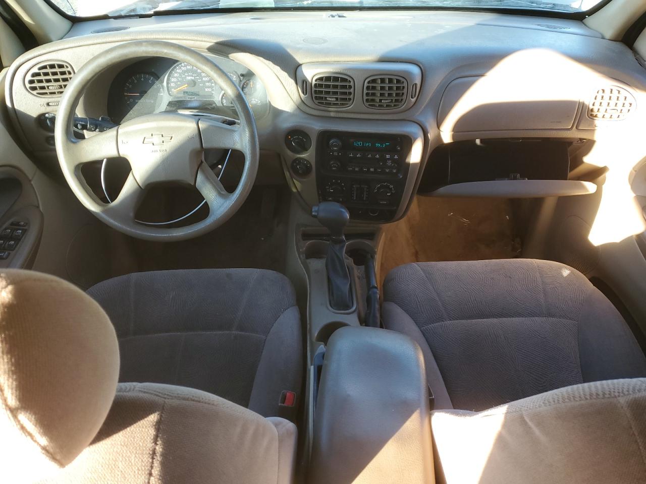 2004 Chevrolet TrailBlazer - Image 8