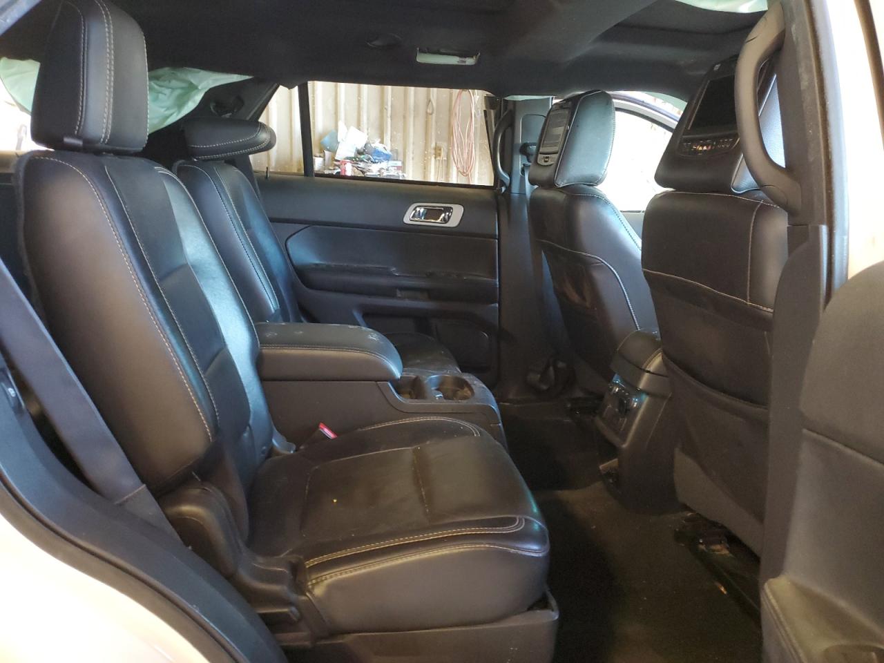 2015 Ford Explorer - Image 11