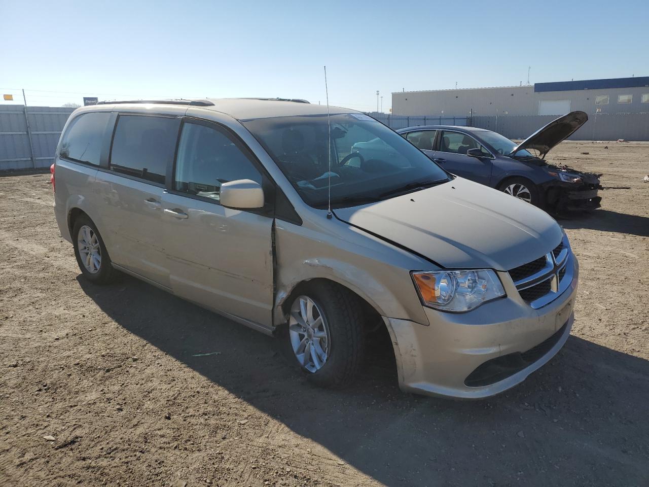2016 Dodge Caravan - Image 4