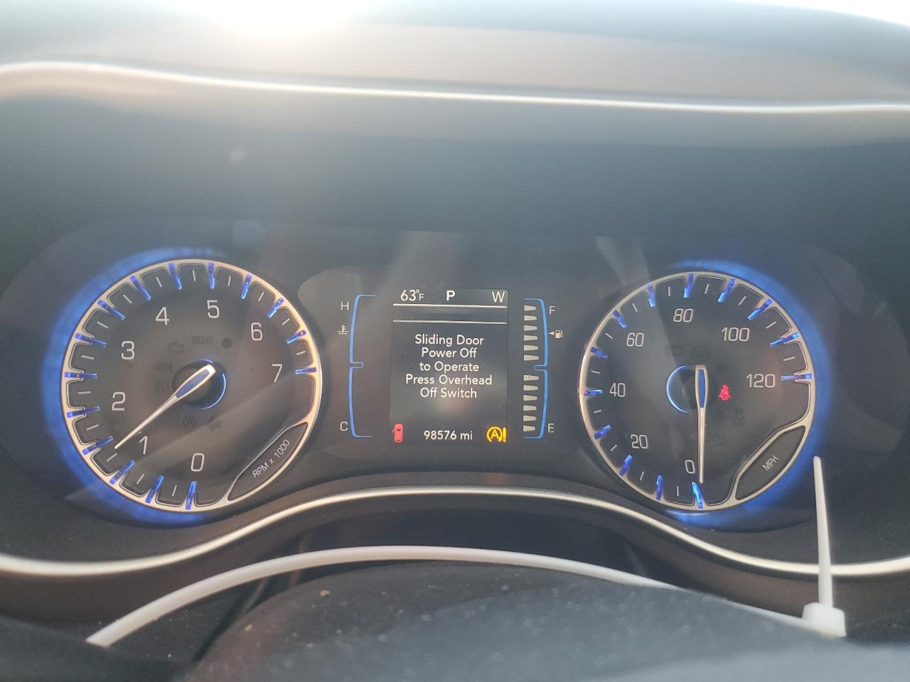 2018 Chrysler Pacifica - Image 9