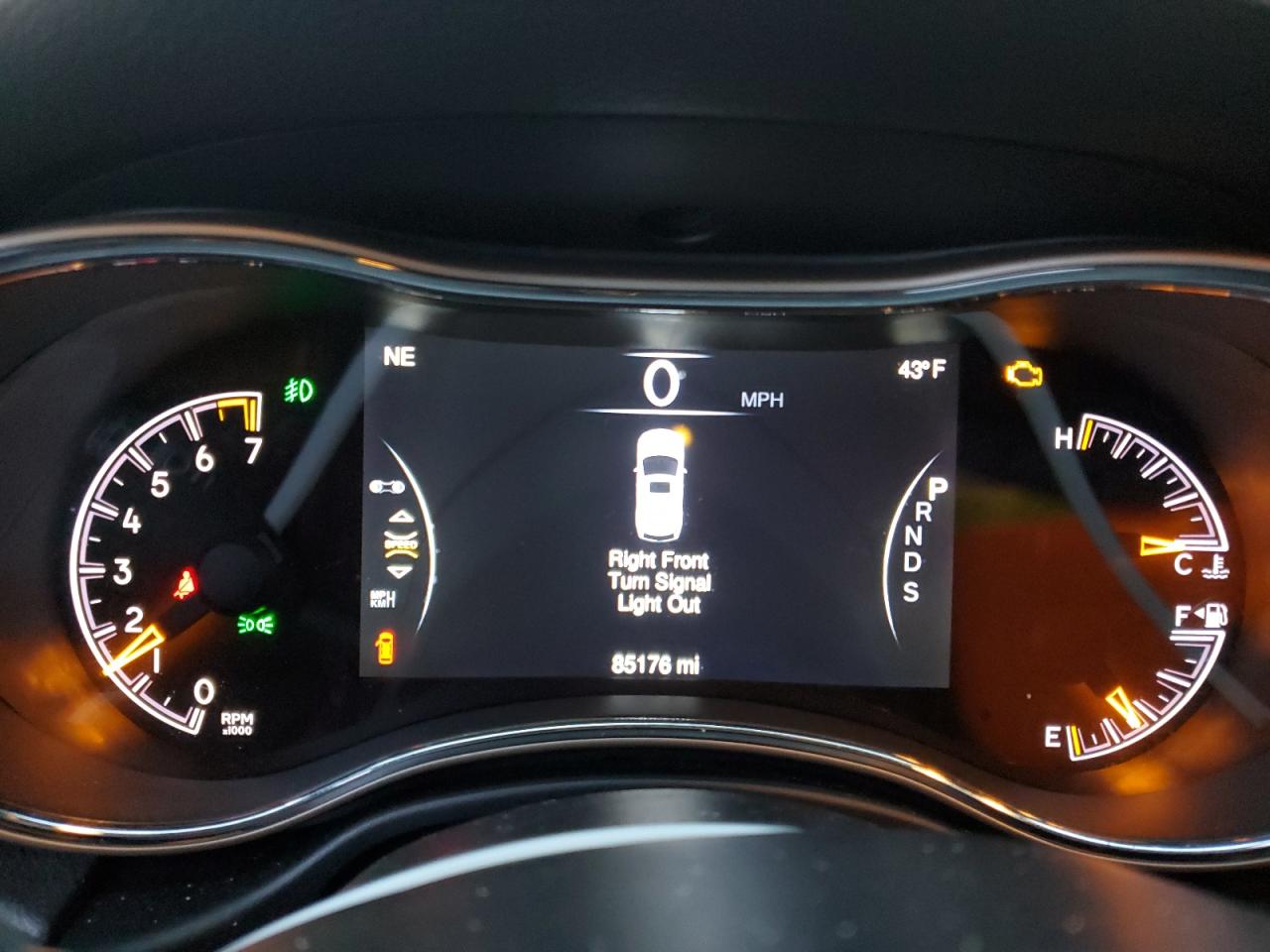 2015 Jeep Grand Cherokee - Image 9