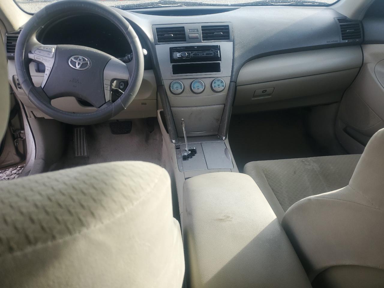 2009 Toyota Camry - Image 8