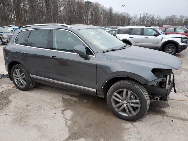  VOLKSWAGEN TOUAREG 2015 Gray