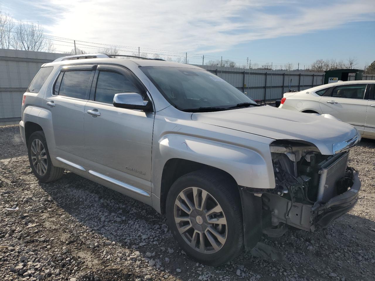 2017 GMC Terrain - Image 4