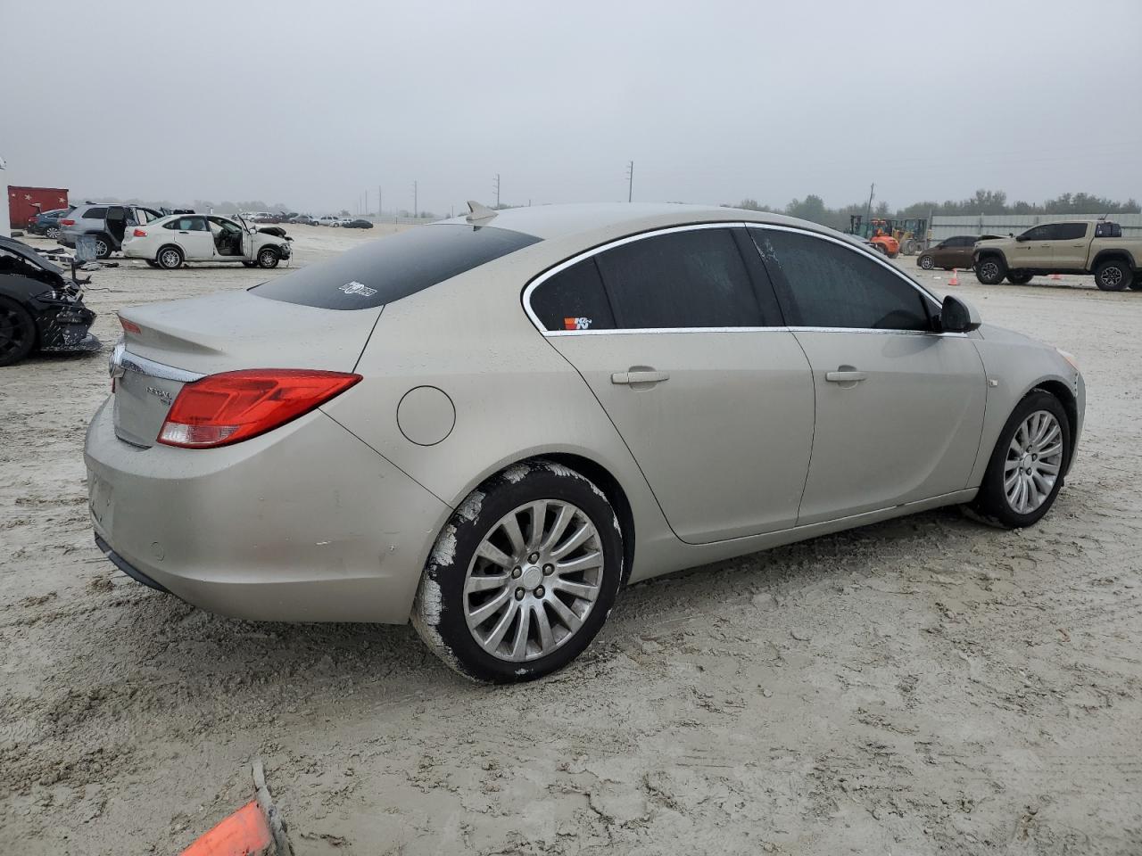 2011 Buick Regal - Image 3