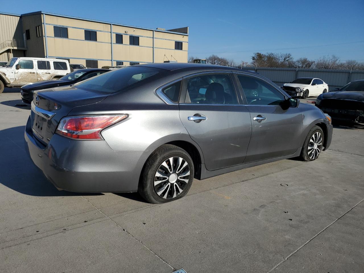 2015 Nissan Altima - Image 3