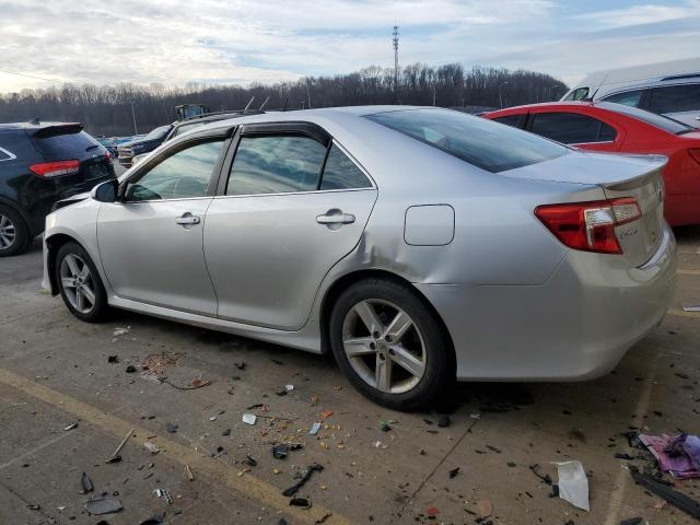  TOYOTA CAMRY 2014 Сріблястий