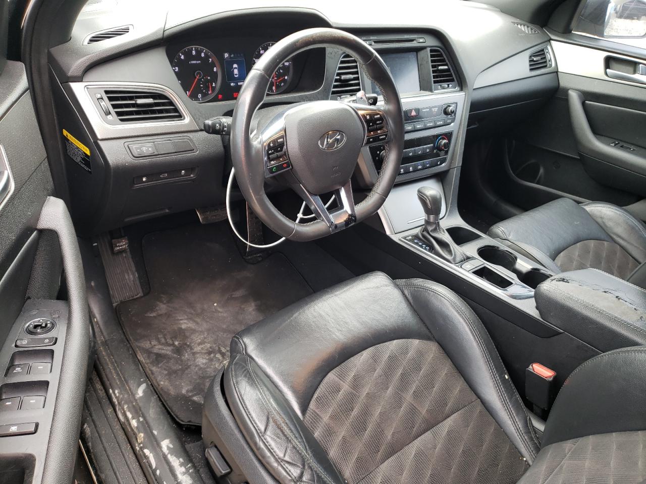 2017 Hyundai Sonata - Image 8