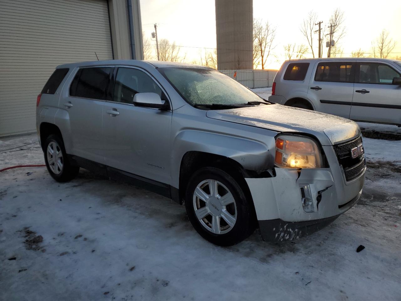 2015 GMC Terrain - Image 4