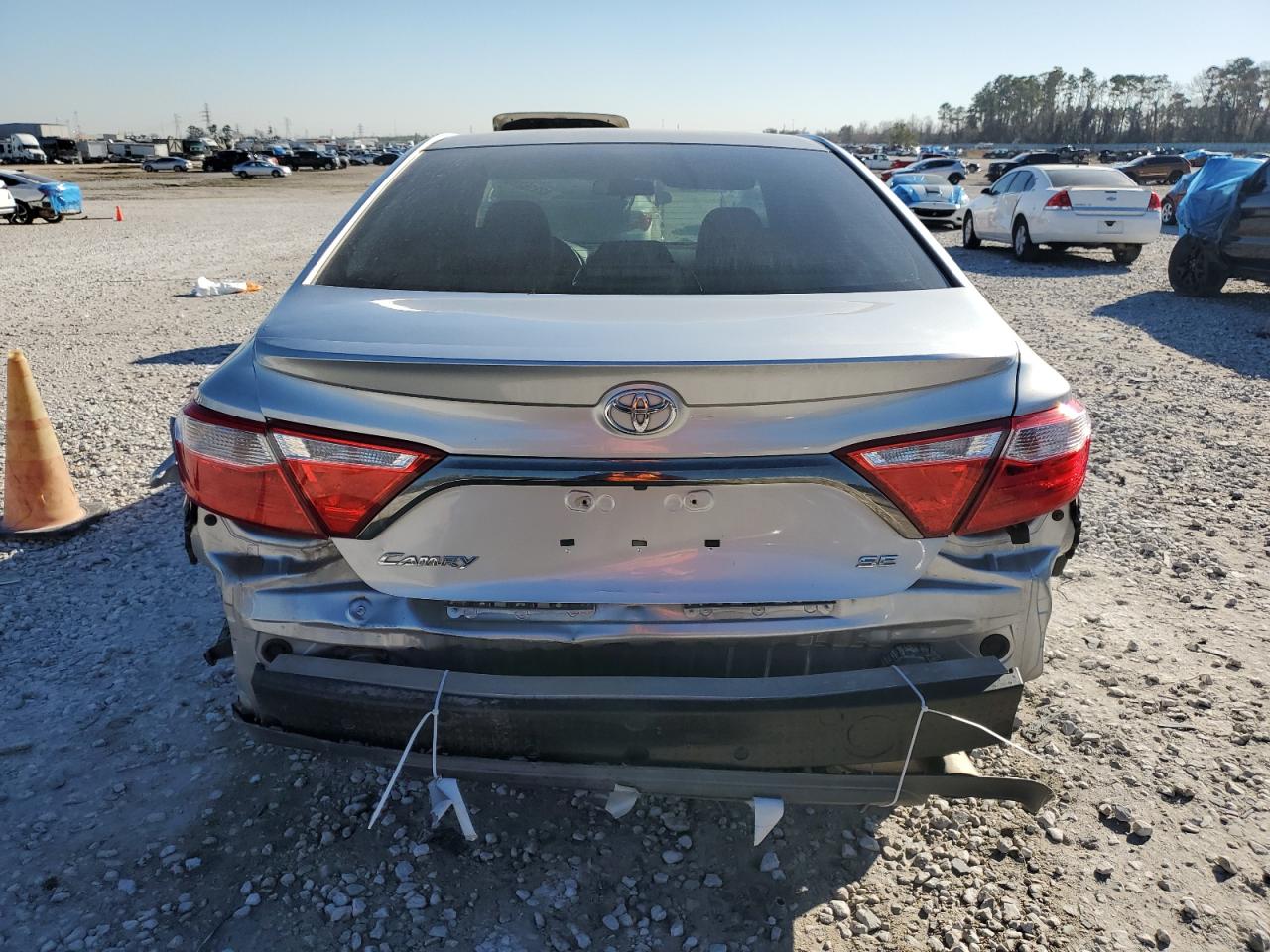 2015 Toyota Camry - Image 6