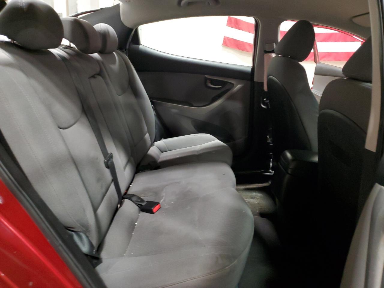 2015 Hyundai Elantra - Image 10