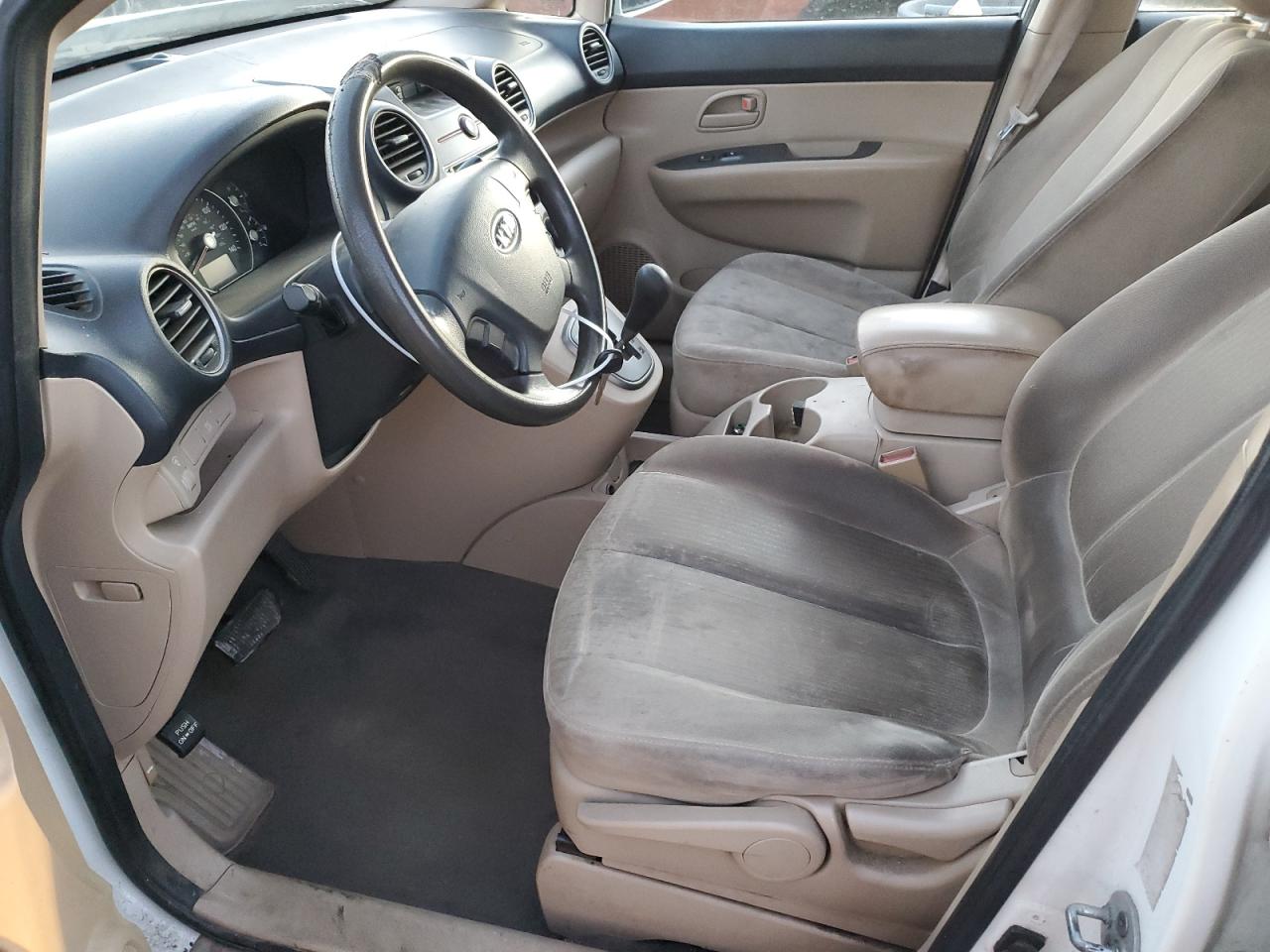 2008 Kia Rondo - Image 7