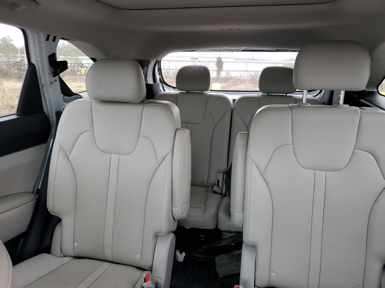 2022 Kia Sorento - Image 10