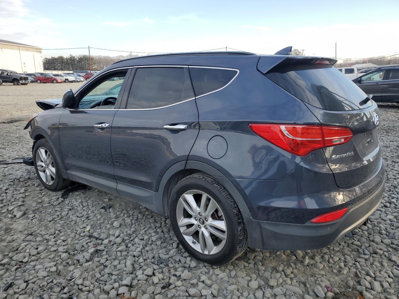 2014 Hyundai Santa Fe - Image 2