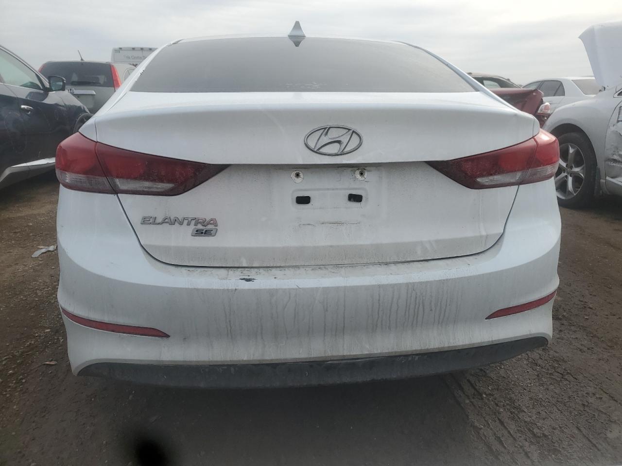 2017 Hyundai Elantra - Image 6