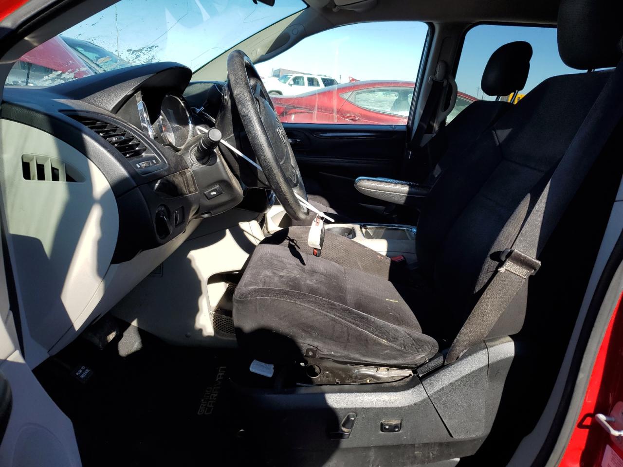 2014 Dodge Caravan - Image 7