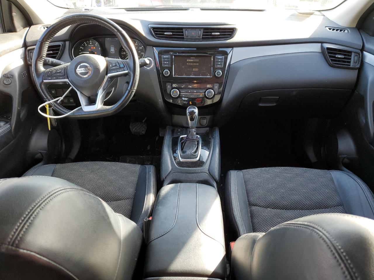 2020 Nissan Rogue - Image 8