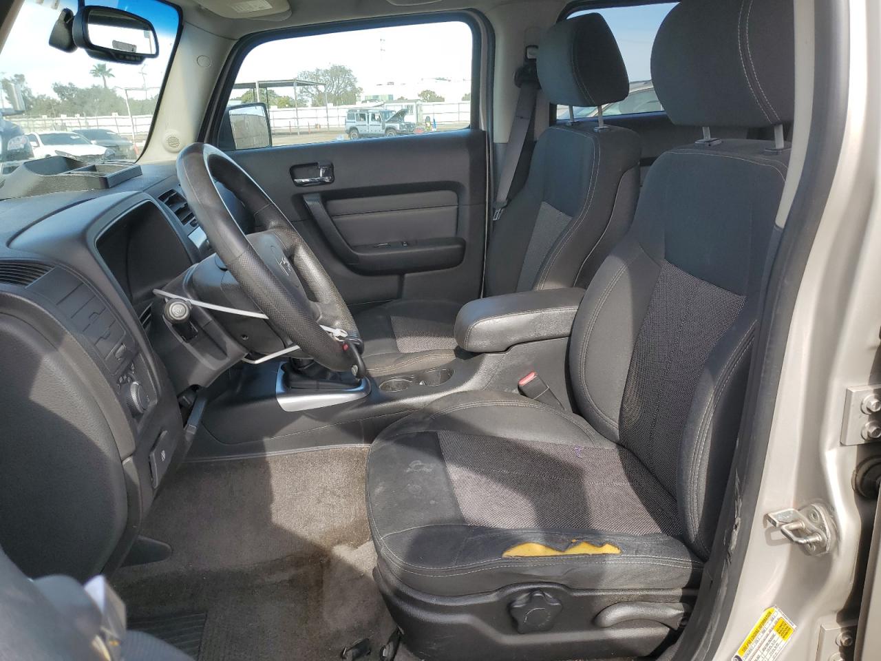 2006 Hummer H3 - Image 7