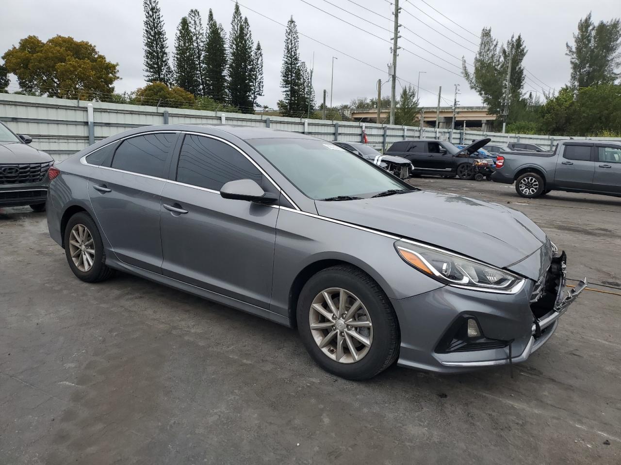 2018 Hyundai Sonata - Image 4
