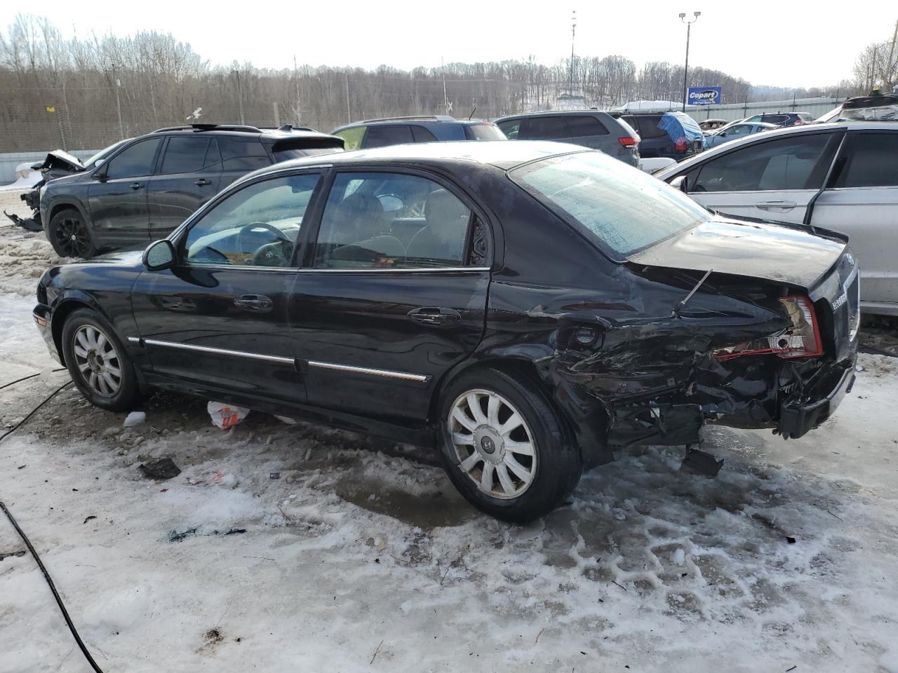 2003 Hyundai Sonata - Image 2