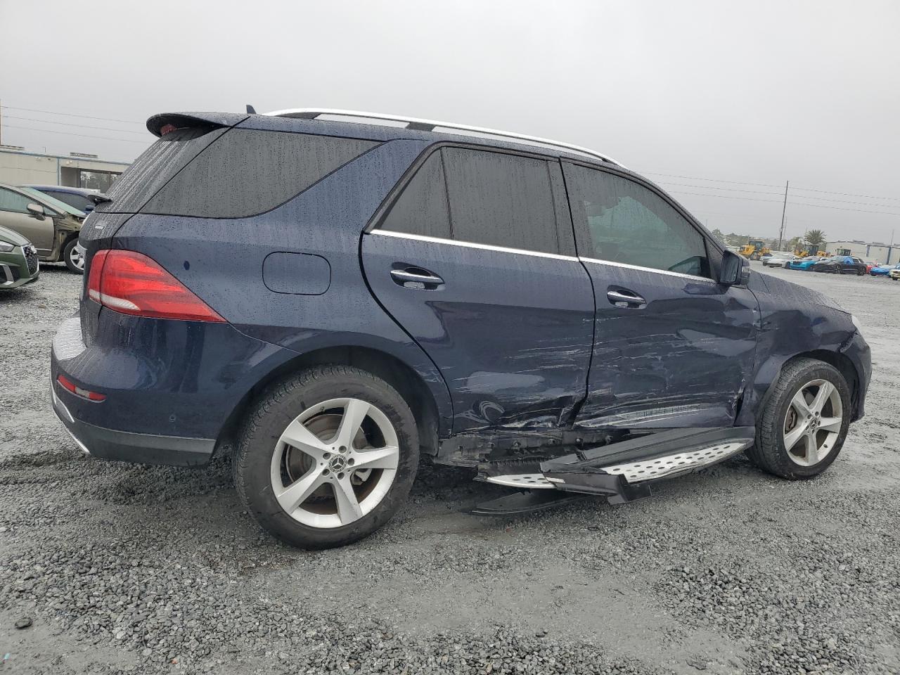 2017 Mercedes-Benz GLE - Image 3