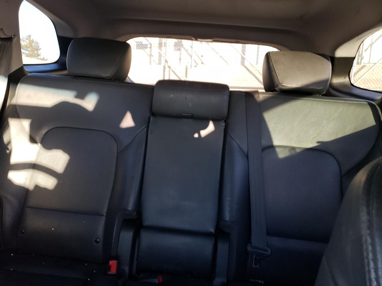 2017 Hyundai Santa Fe - Image 10
