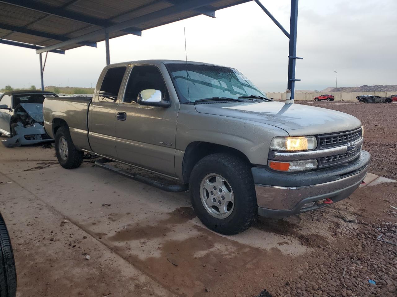2000 Chevrolet Silverado - Image 4
