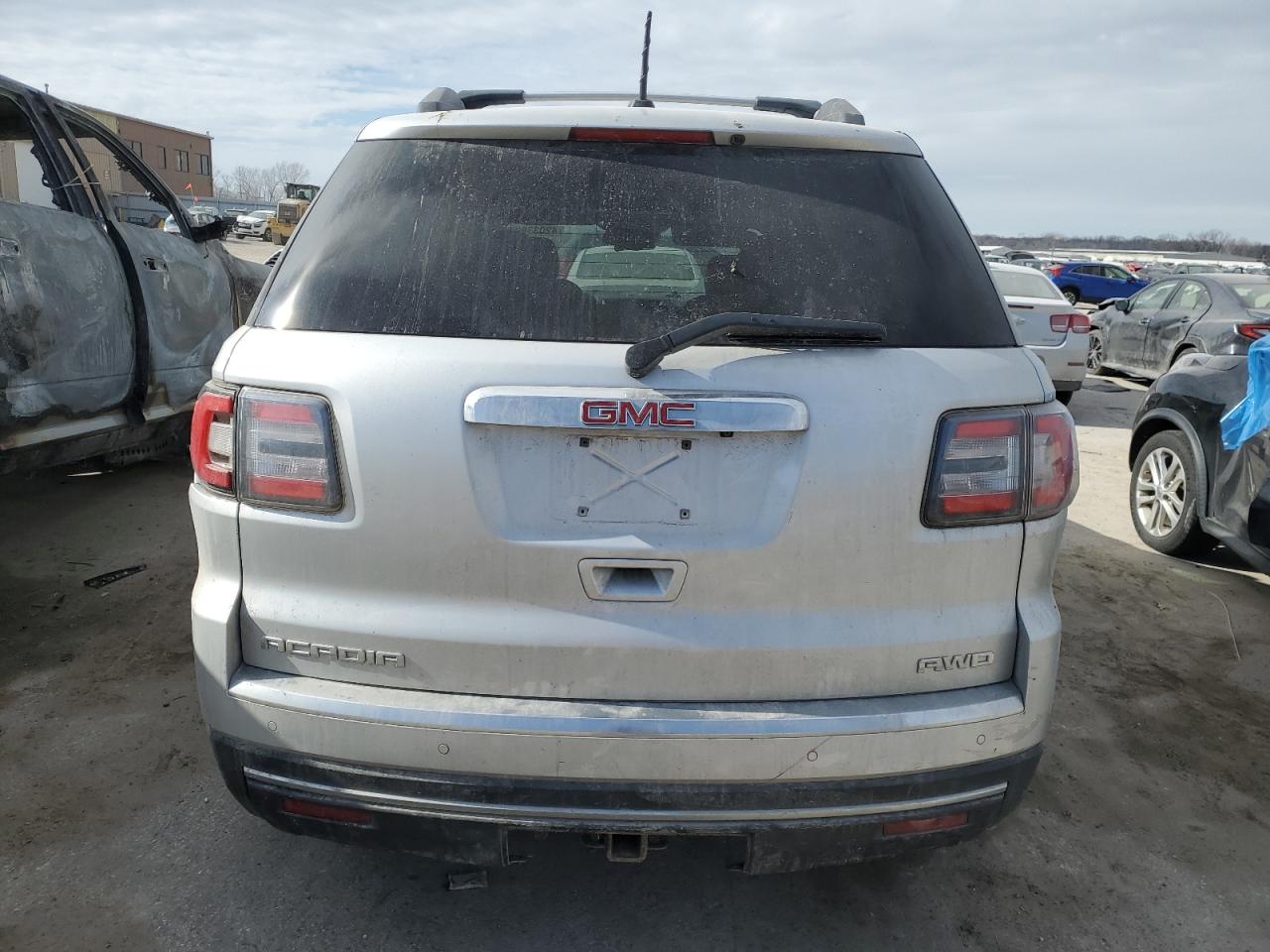 2016 GMC Acadia - Image 6