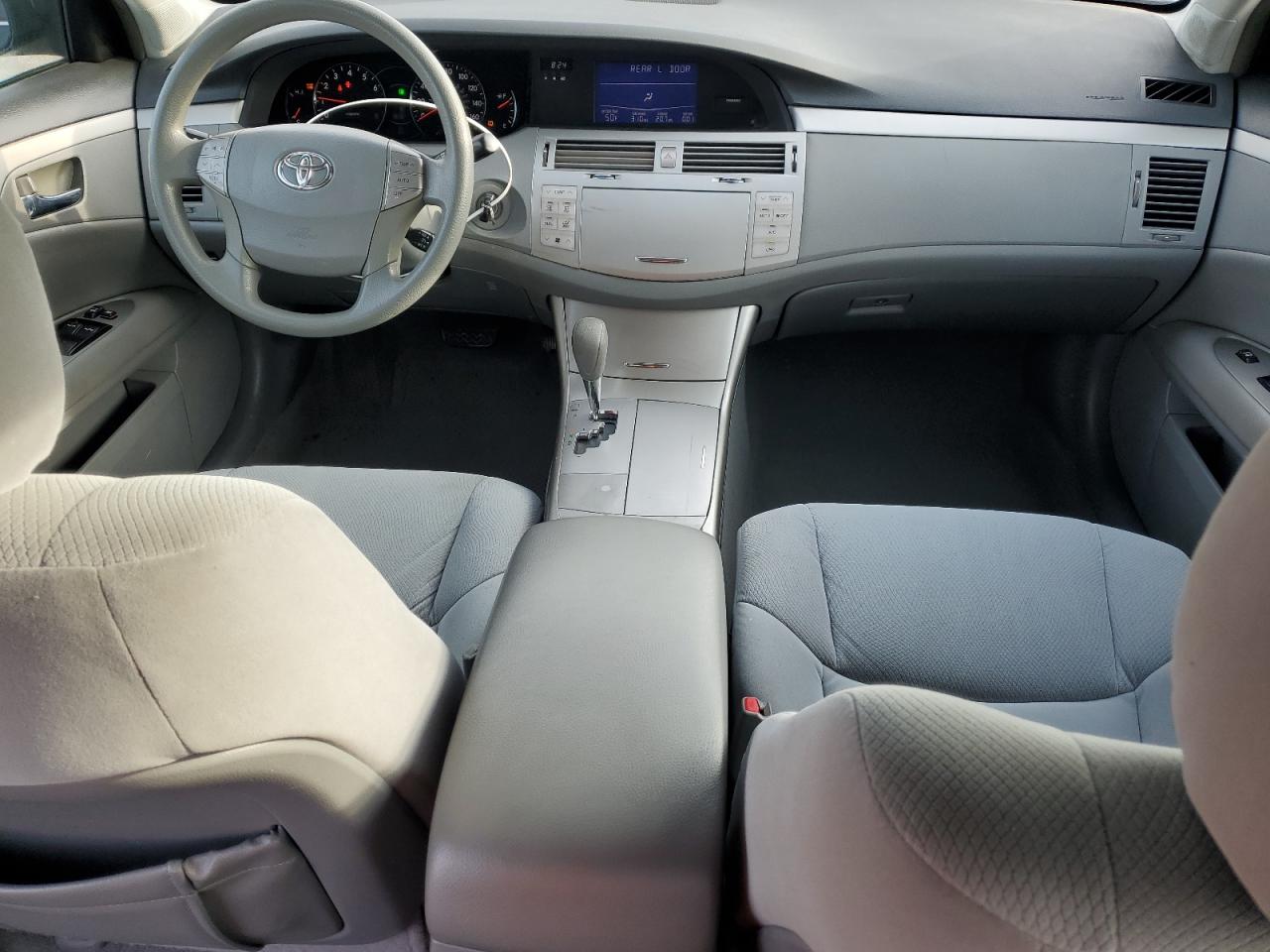2008 Toyota Avalon - Image 8