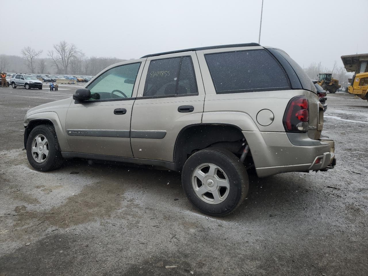 2003 Chevrolet TrailBlazer - Image 2
