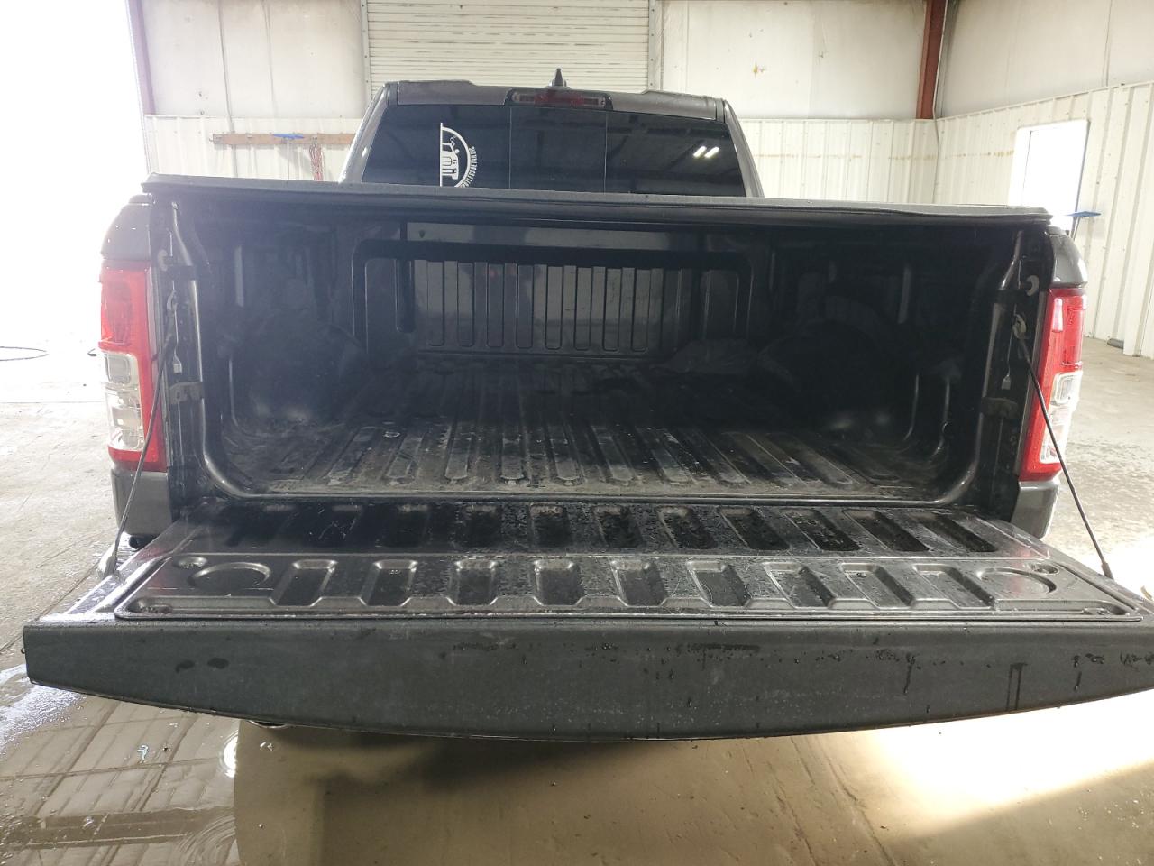 2021 RAM 1500 - Image 6