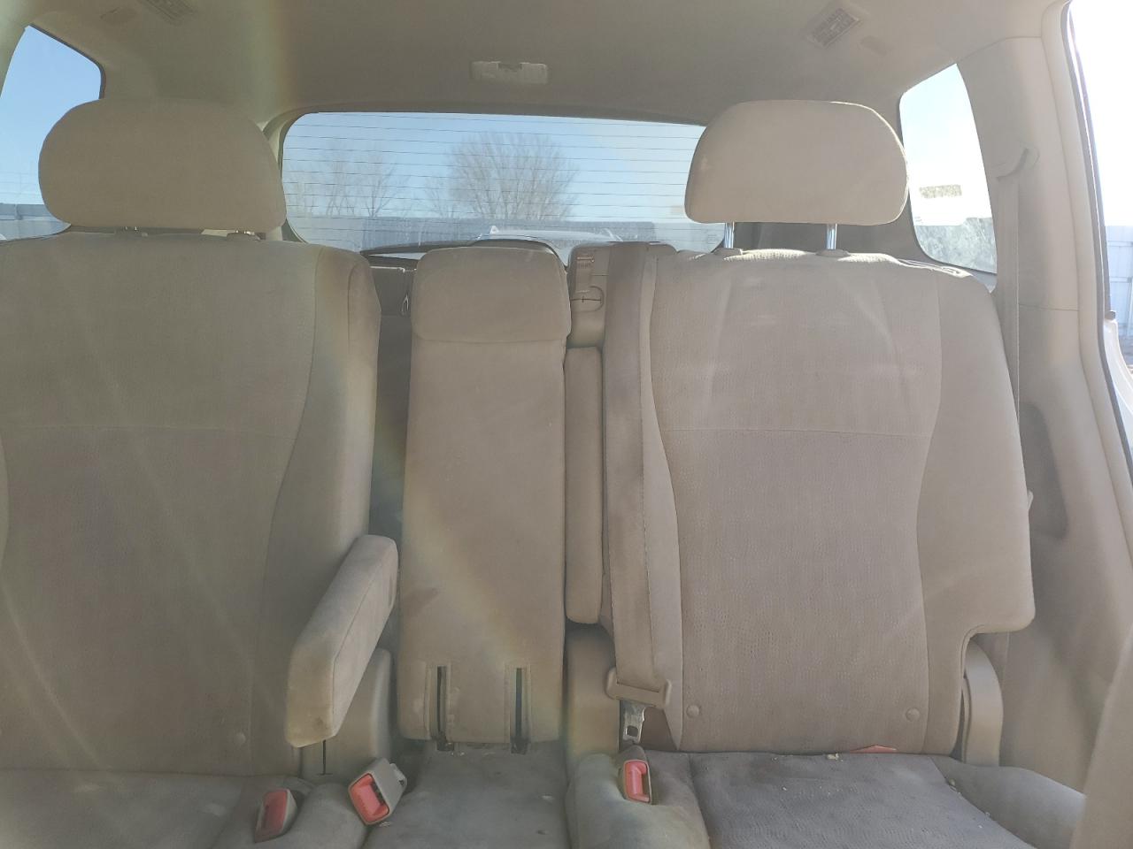 2011 Toyota Highlander - Image 10