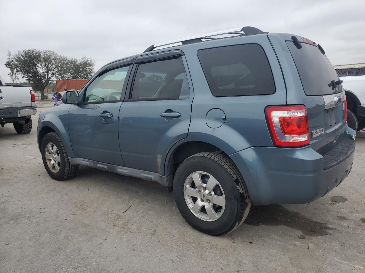2010 Ford Escape - Image 2