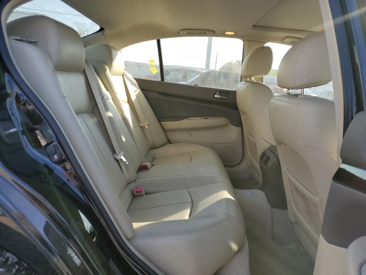 2012 Infiniti G - Image 10