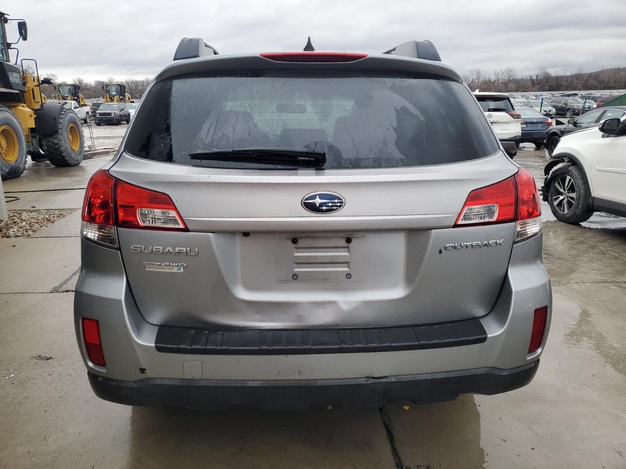 2011 Subaru Outback - Image 6