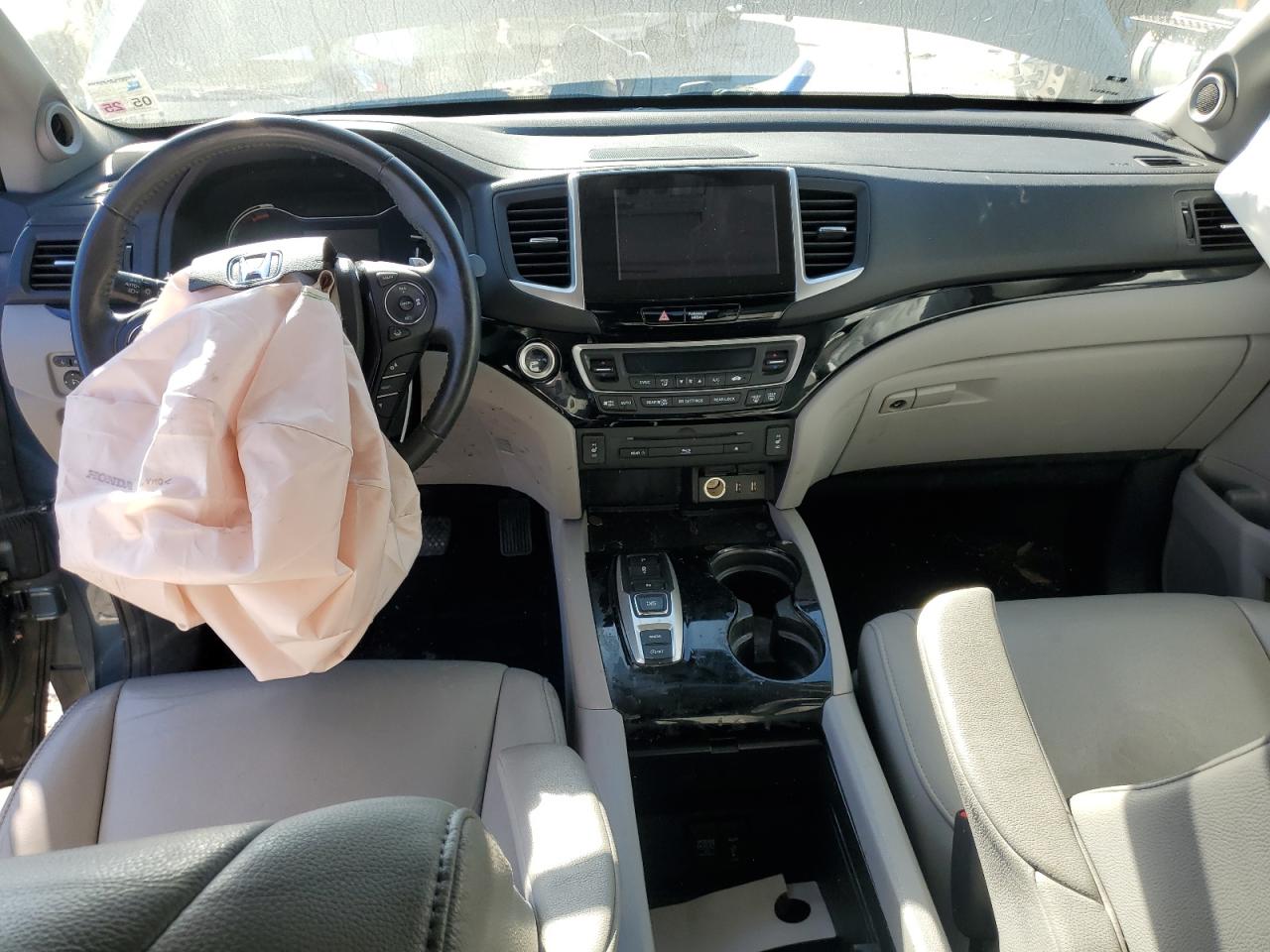 2018 Honda Pilot - Image 8