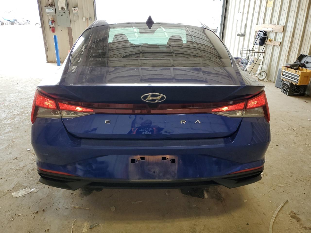 2022 Hyundai Elantra - Image 6
