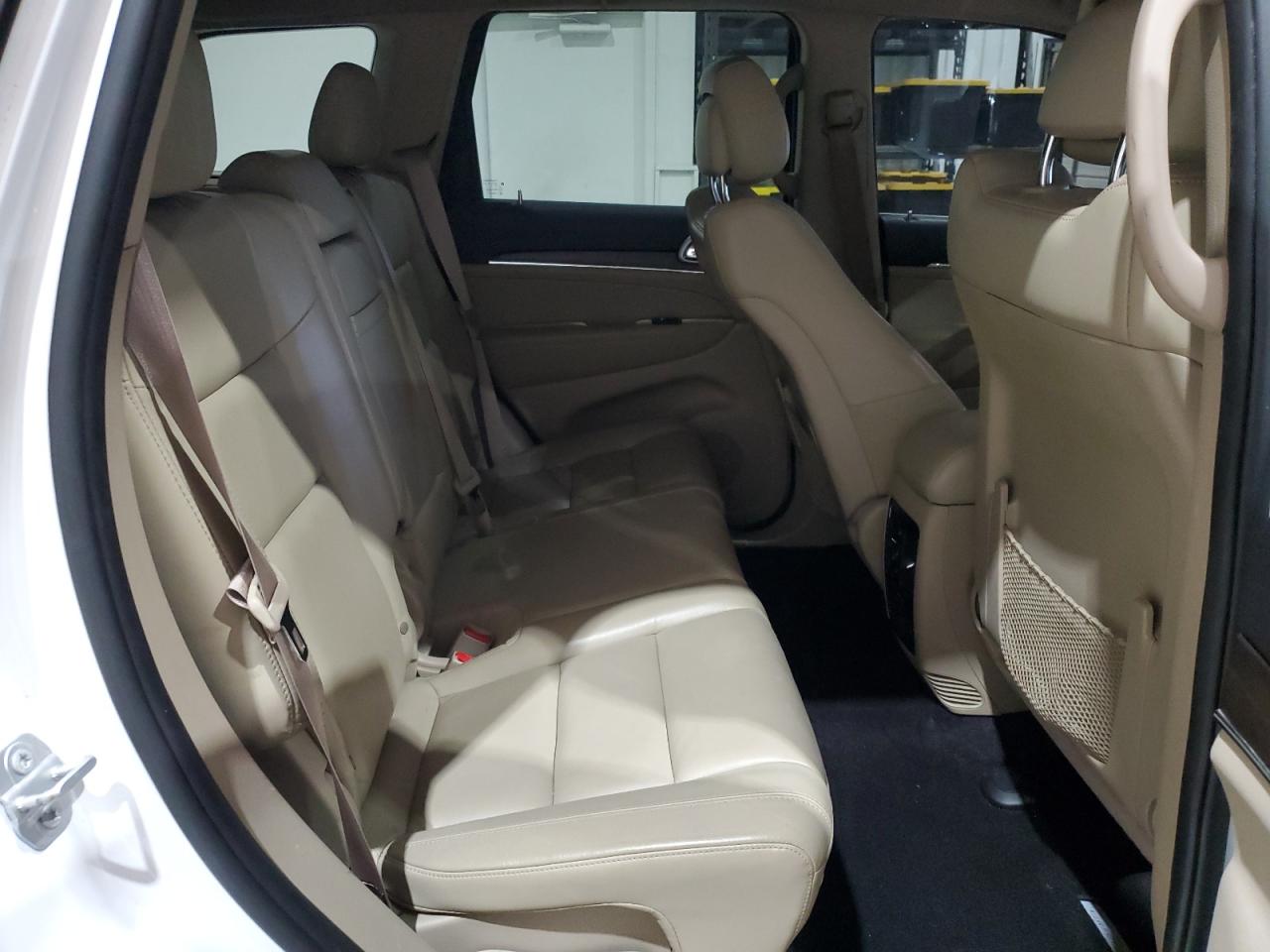 2018 Jeep Grand Cherokee - Image 11