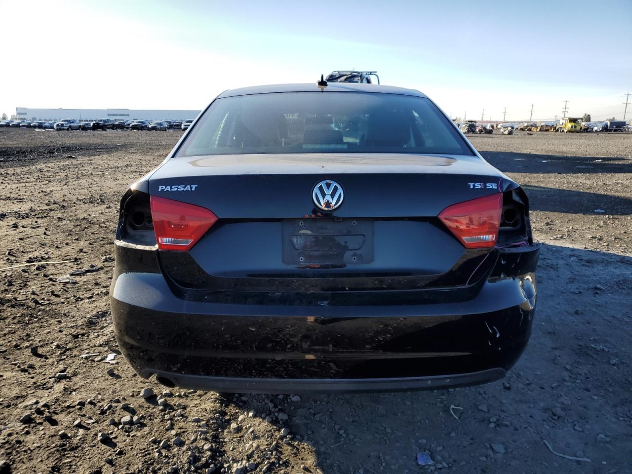 2014 Volkswagen Passat - Image 6