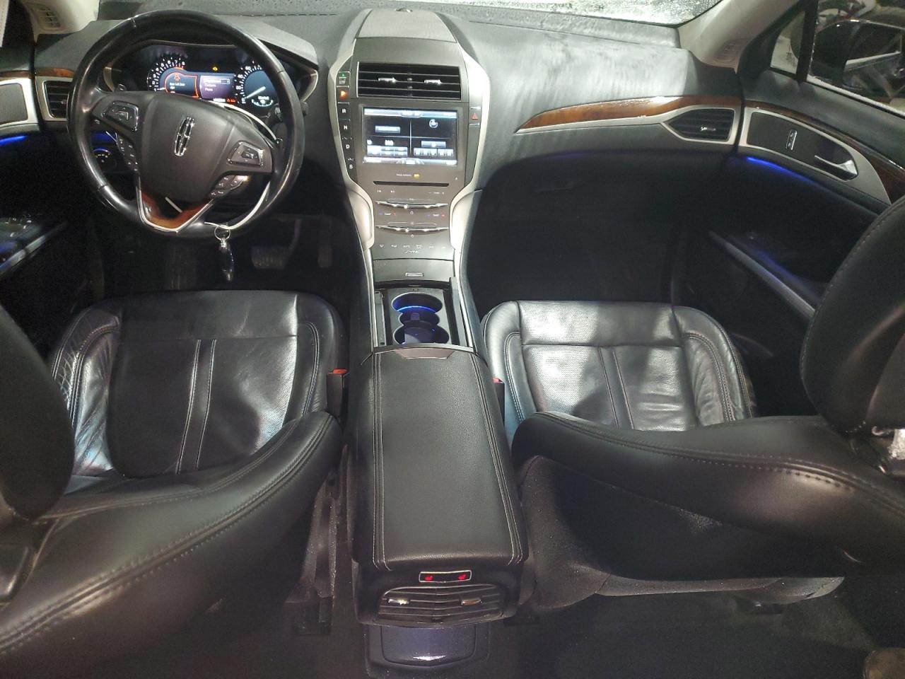 2016 Lincoln MKZ - Image 8