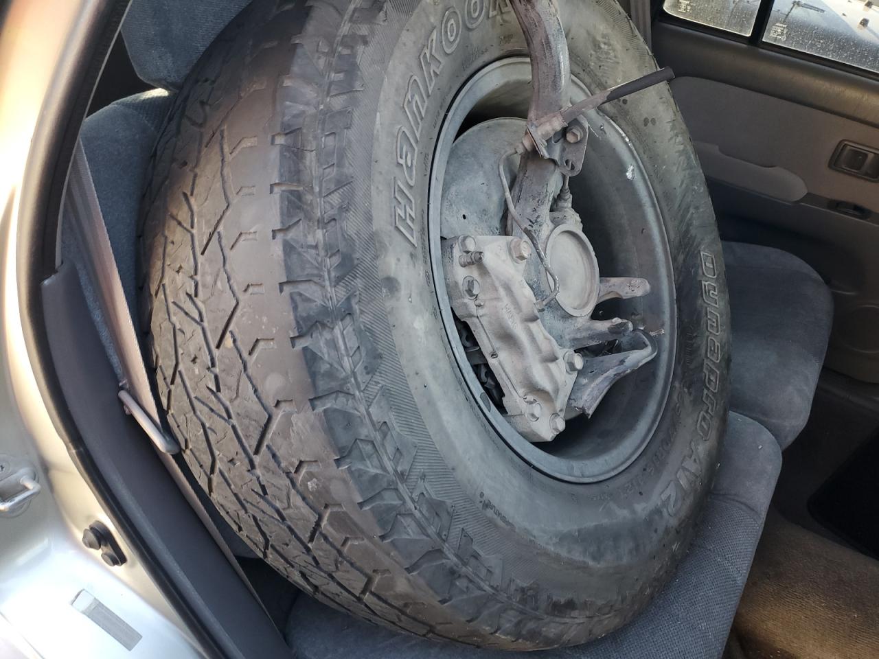 2001 Toyota 4Runner - Image 13