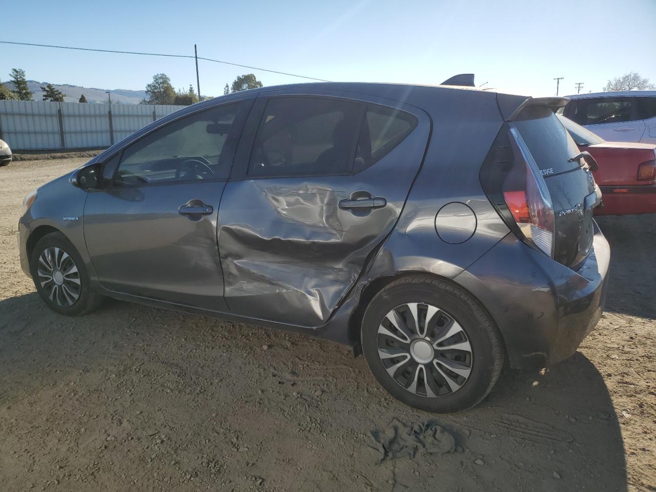 2015 Toyota Prius - Image 2
